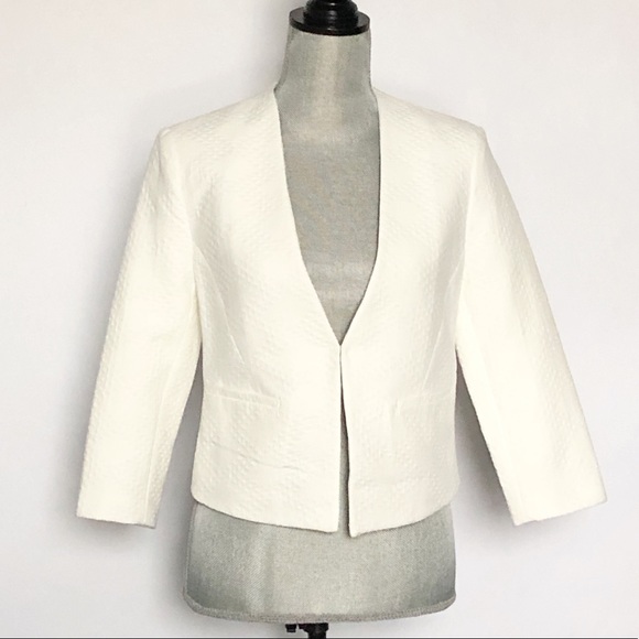 Banana Republic Jackets & Blazers - Banana Republic Cropped White Textured Blazer SZ 4
